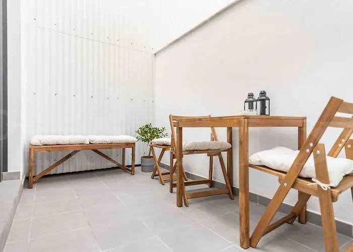 Fresh & Stylish Apartment With Parking By Rems