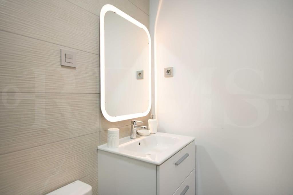 Appartamento Fresh & Stylish With Parking By Rems